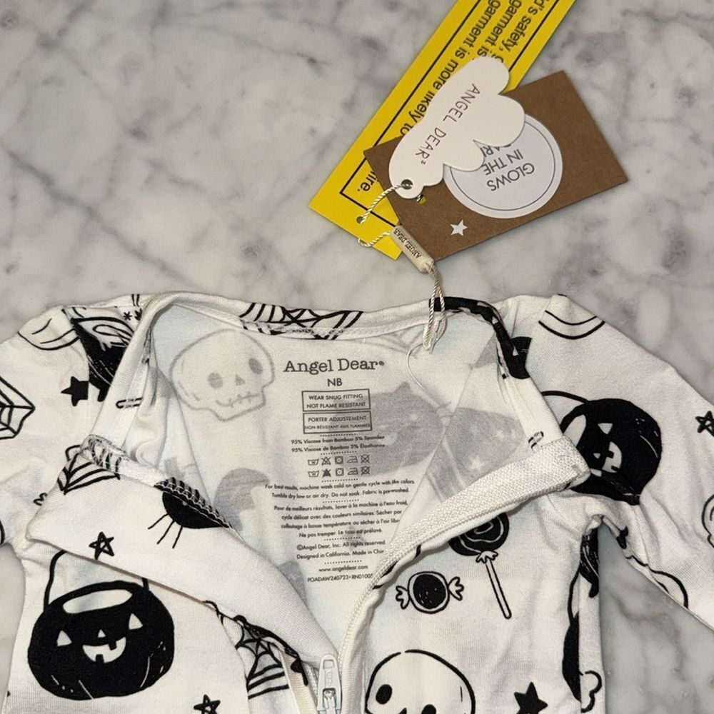 NWT ANGEL DEAR WHITE & BLACK HALLOWEEN FOOTIE NB - Picture 2 of 9